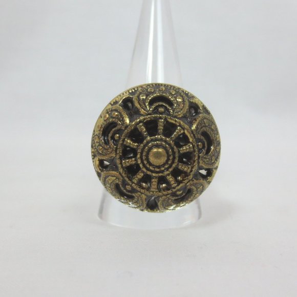 New Handcrafted Vintage Filigree Button Wire Ring - Picture 3 of 10